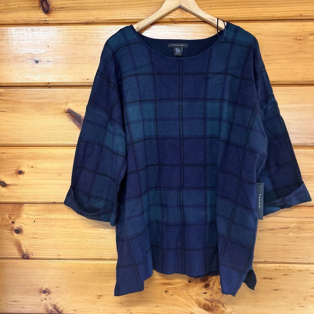 Tahari Women's Plus Size 3X Plaid Long Sleeve round neck pullover sweater